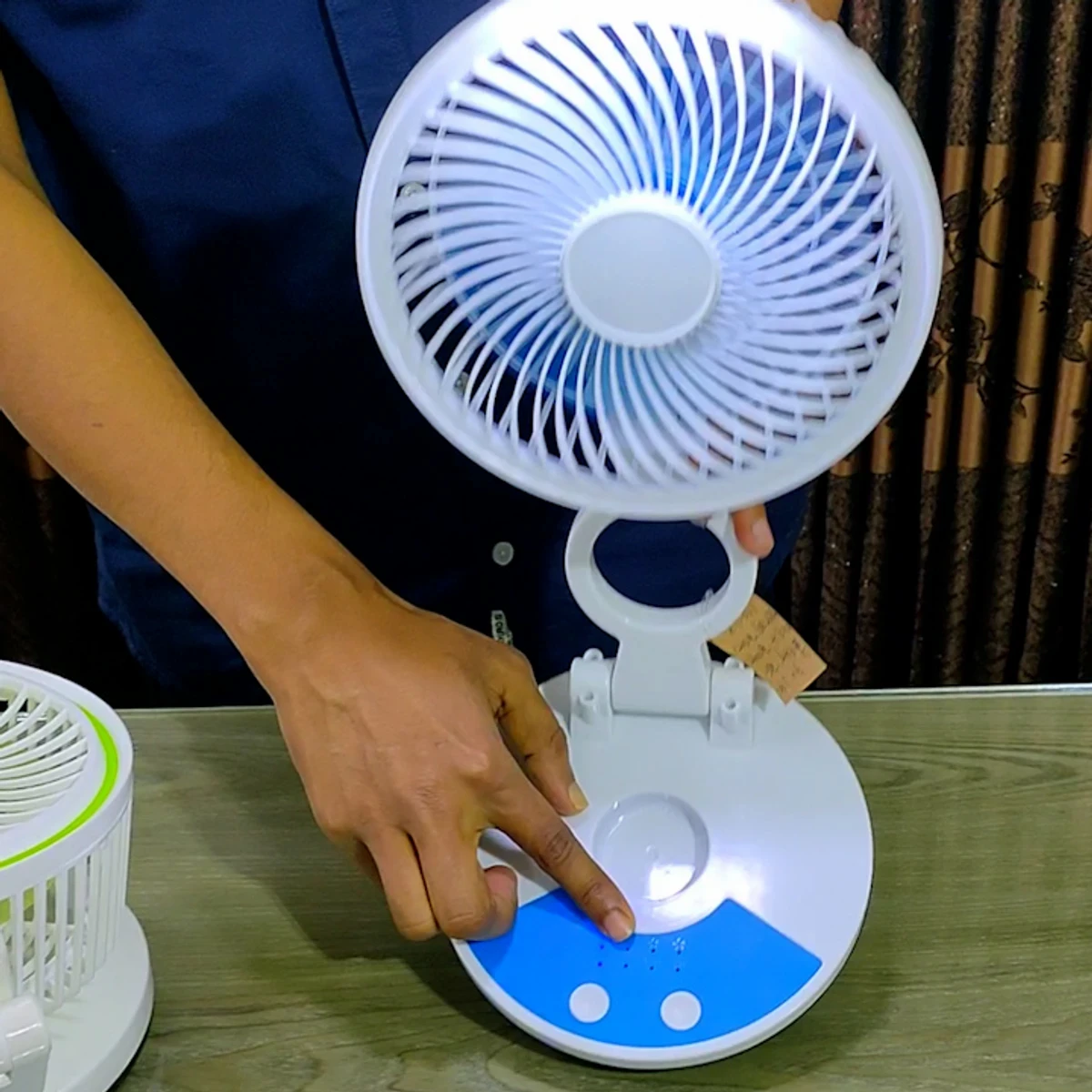 RECHARGEABLE TABLE FAN WITH LED LIGHT 1